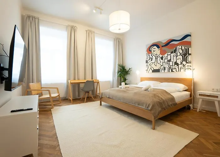 Chic 94M2 Apartment With A King-Size Bed
