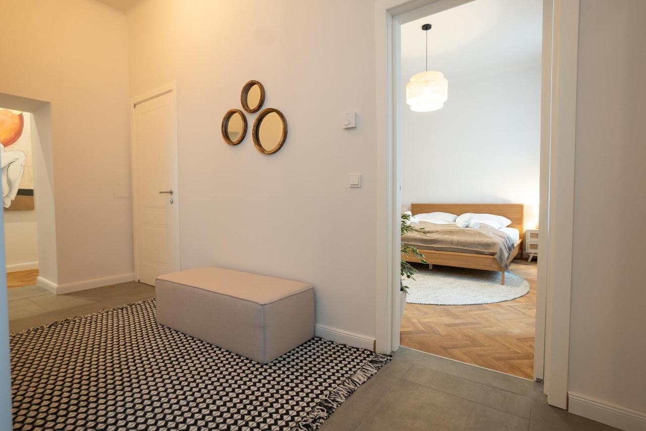 Chic 94m2 With A King-size Bed * Wien